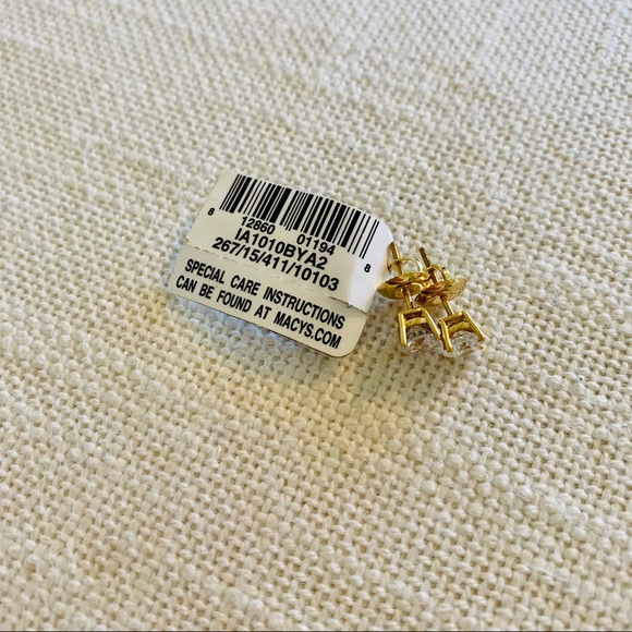 Macy's 14k Gold 1 CTW Diamond Stud Earrings - Picture 6 of 8